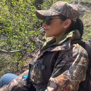 Meet your Posher, Crystal